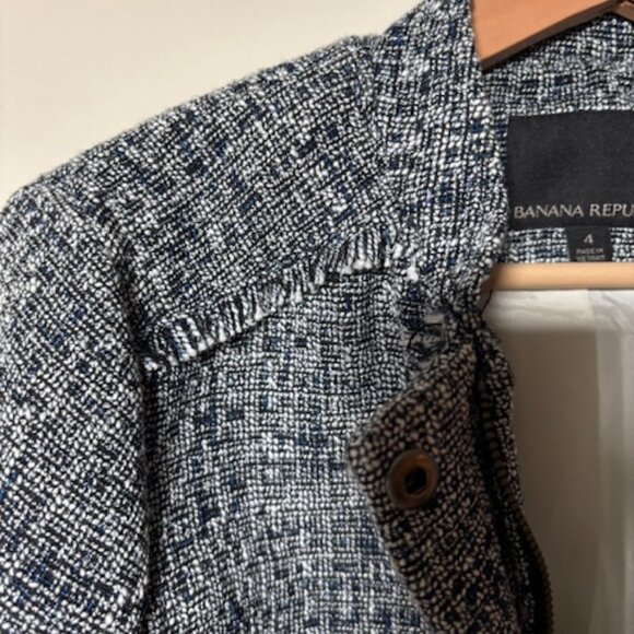 BANANA REPUBLIC Raw Hem Tweed Moto Jacket Cropped Office Navy White EUC Size 4 - Picture 6 of 10